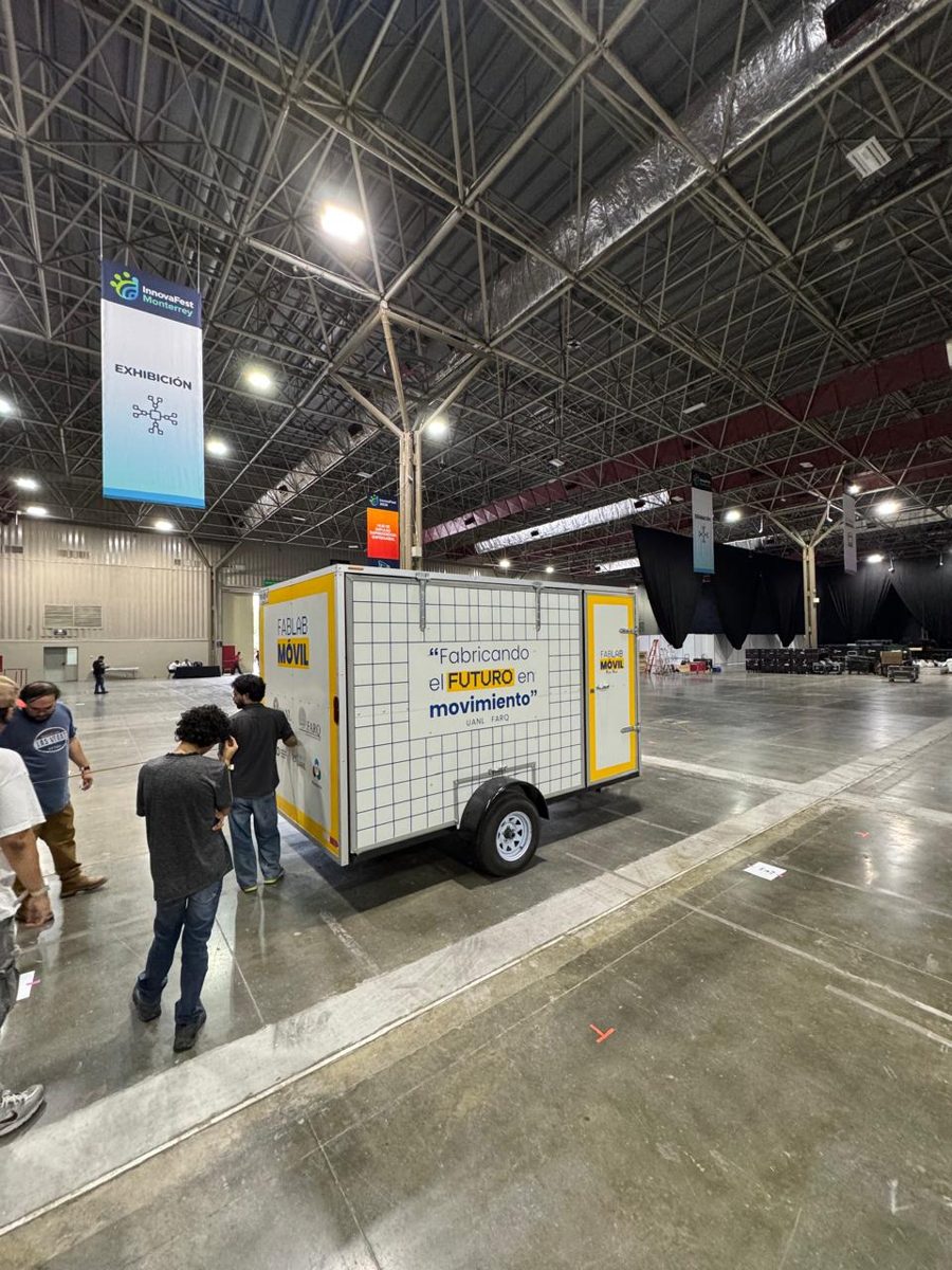 Fab Lab Móvil UANL FARQ en exhibición
